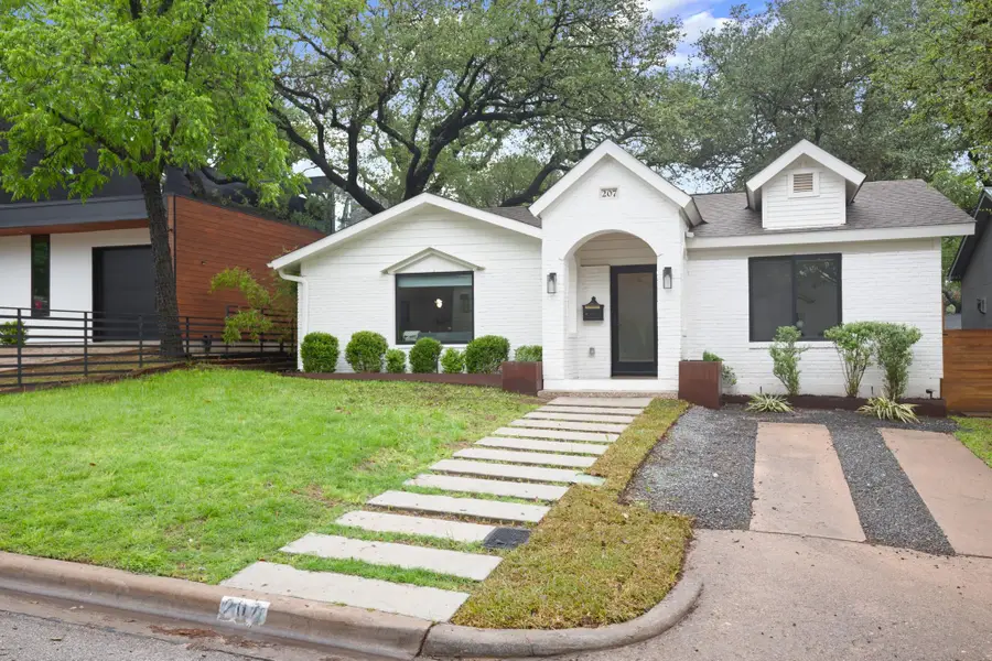 207 El Paso St, Austin, TX 78704 - #2