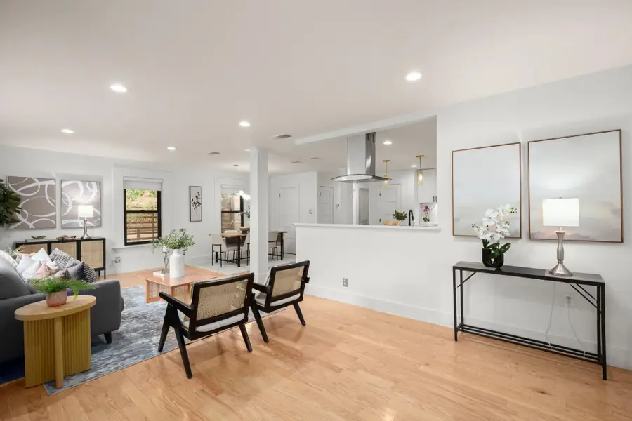 207 El Paso St, Austin, TX 78704 - #3