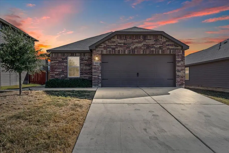 19012 Speculator Ln, Elgin, TX 78621 - Image #2