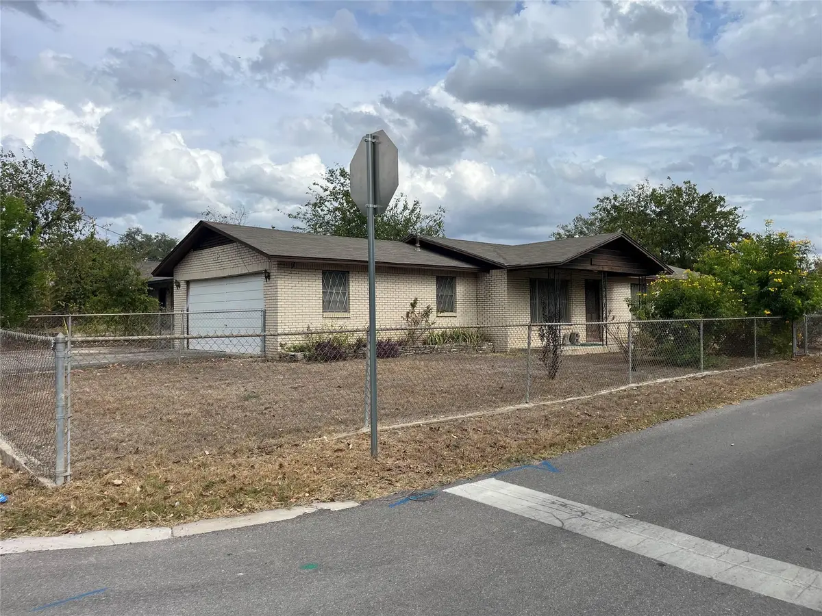 508 W 3rd St, Kyle, TX 78640 - #1