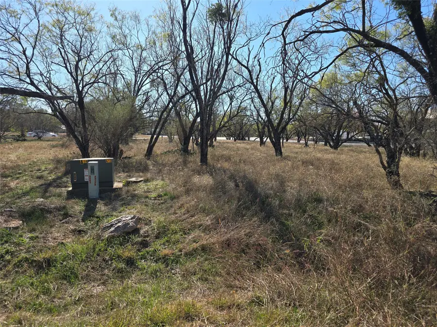 101 Springfield Dr, Horseshoe Bay, TX 78657 - Image #2