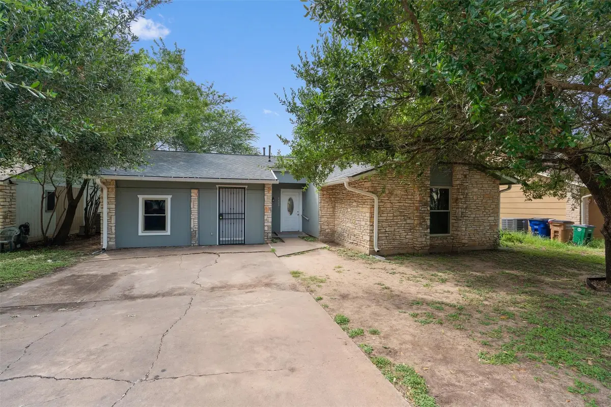 4809 Bayside Dr, Austin, TX 78744 - #1