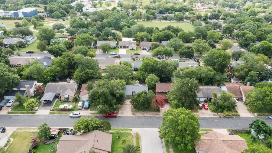 4809 Bayside Dr, Austin, TX 78744 - #2