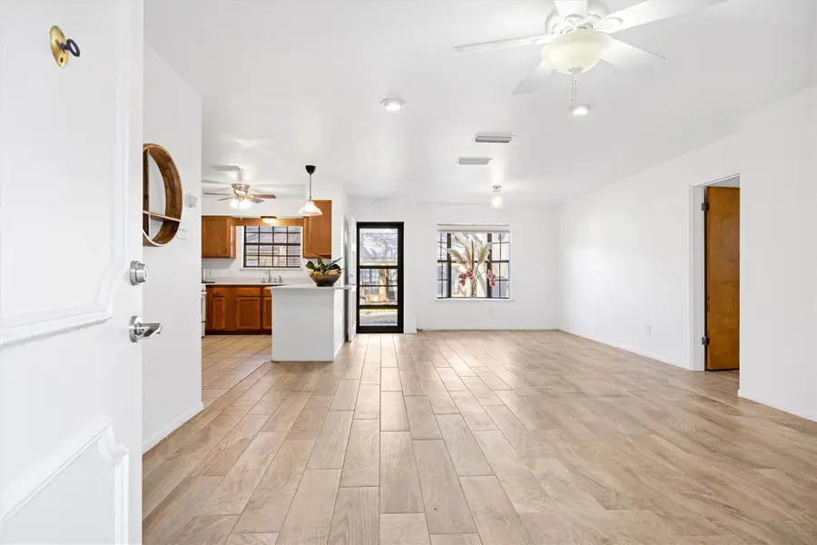2301 Lawnmont Ave #1, Austin, TX 78756 - #3