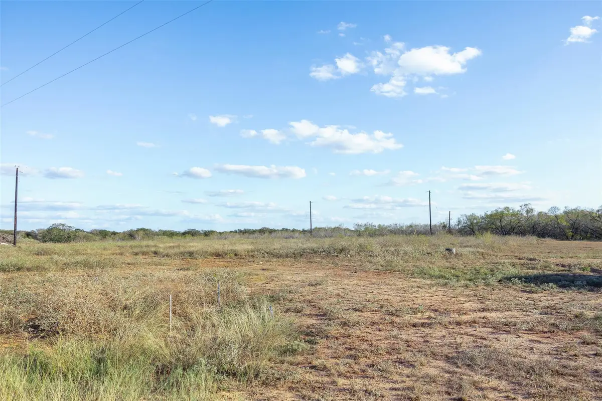 133 Sly St, Dale, TX 78616 - #1