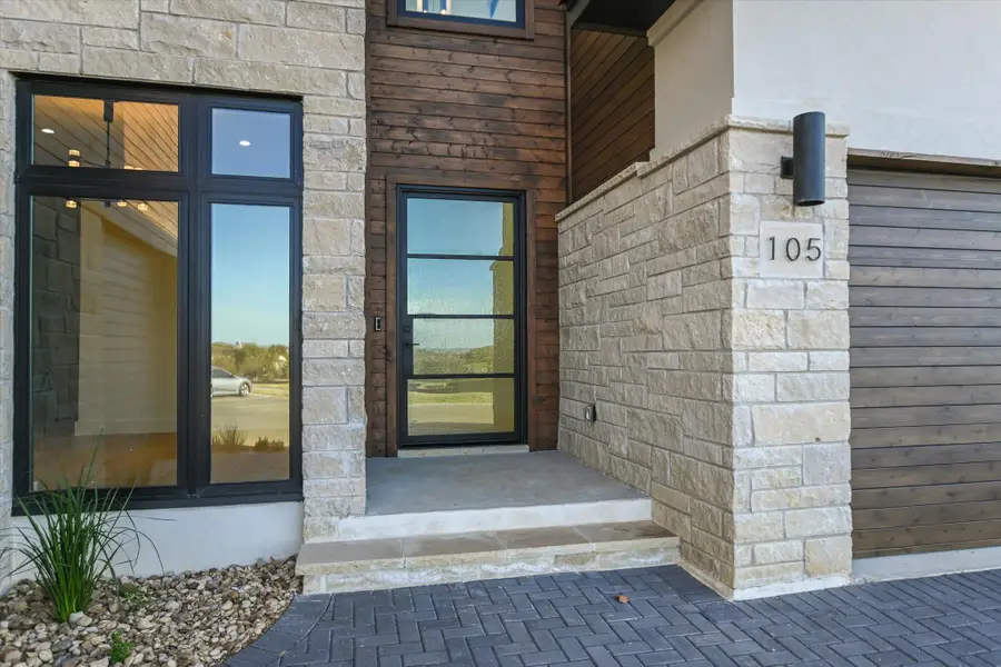 105 Via Roma Ct, Horseshoe Bay, TX 78657 - #2