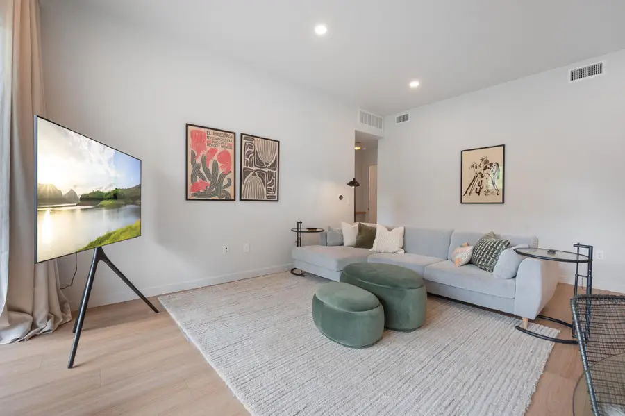 4004 Banister Ln #115, Austin, TX 78704 - Image #2