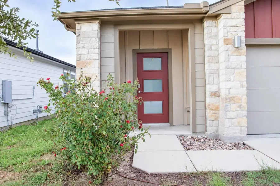 416 Millbrook Blvd, San Marcos, TX 78666 - #2