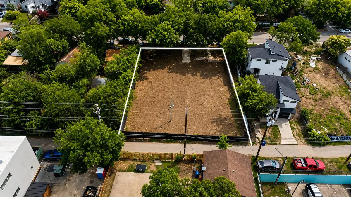 2017 E 8th St, Austin, TX 78702 - #1