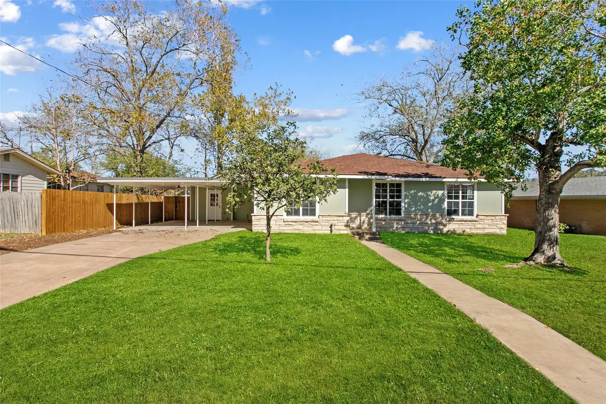 347 Monroe St, Giddings, TX 78942 - Image #1