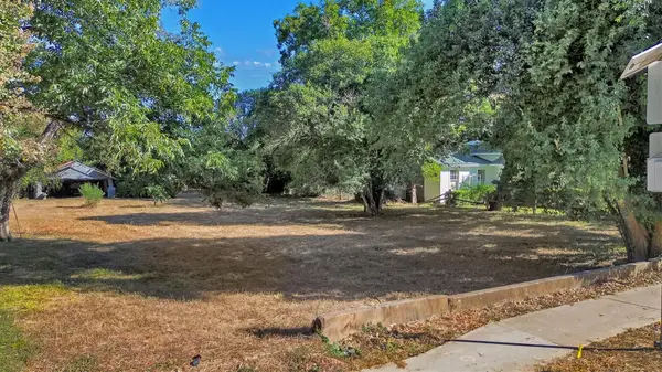 1247 W San Antonio St, San Marcos, TX 78666