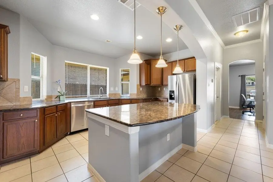 212 Lismore St, Hutto, TX 78634 - #3