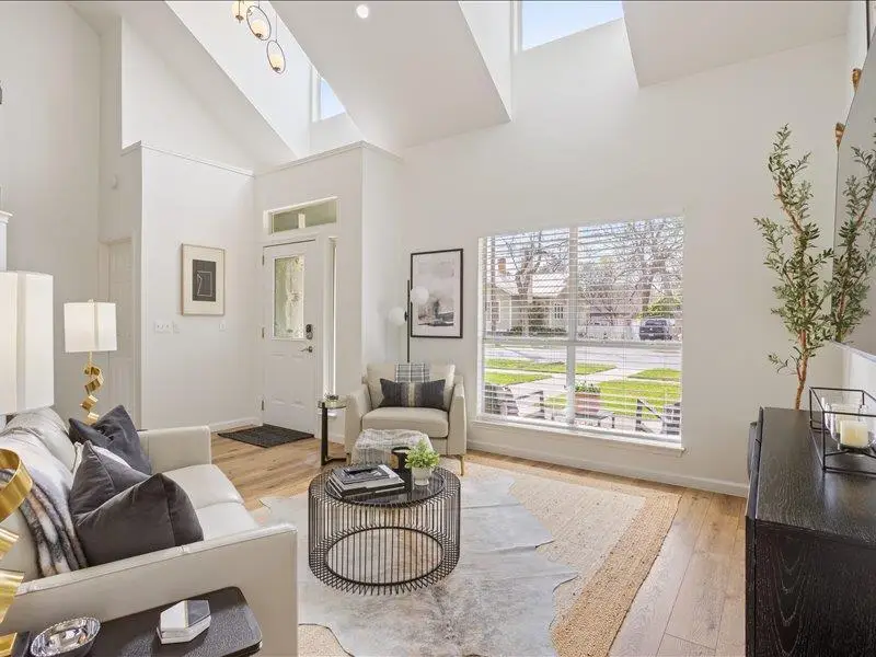 1205 S Main St, Georgetown, TX 78626 - #2