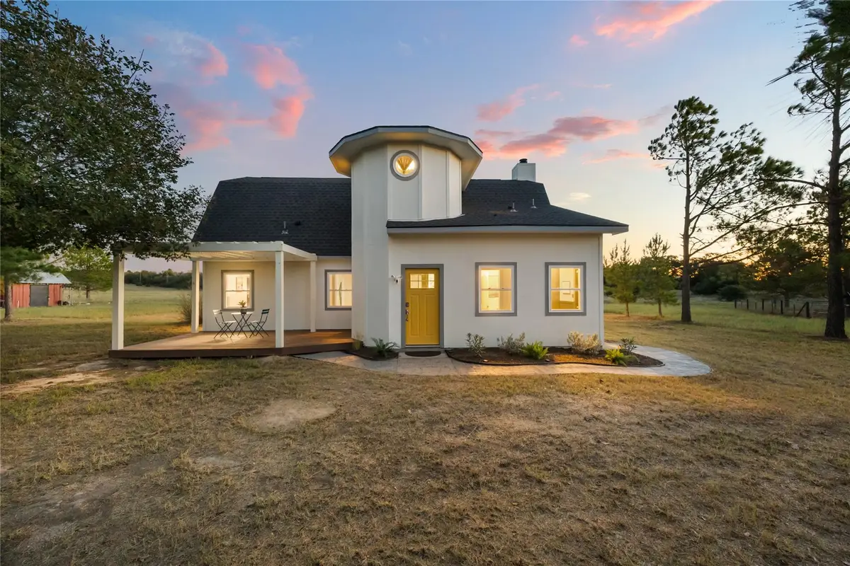 245 Country Ln, McDade, TX 78650 - #1