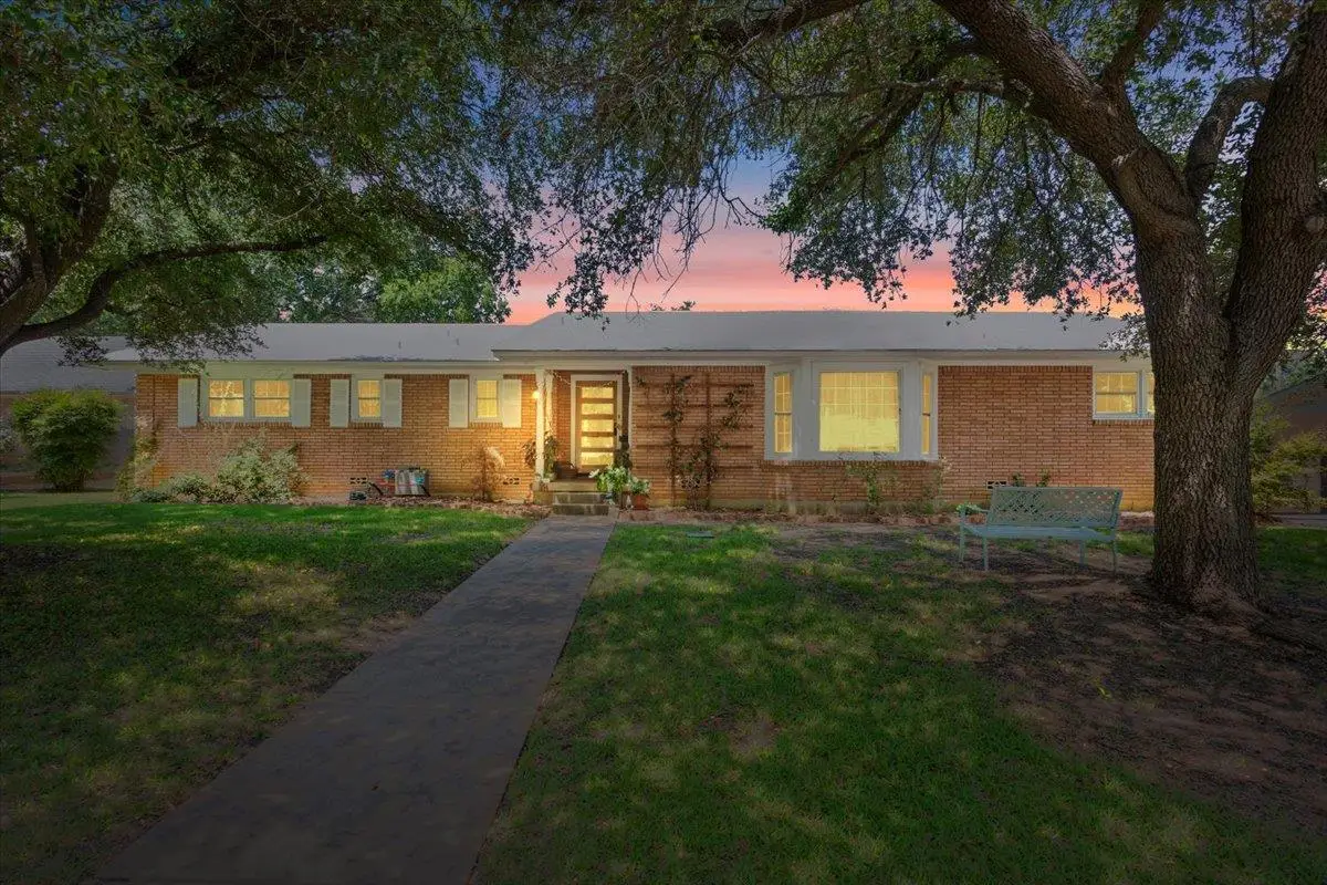 2712 Braemar Dr, Waco, TX 76710 - #1