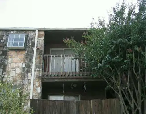 6903 Deatonhill Dr #37, Austin, TX 78745 - Image #2