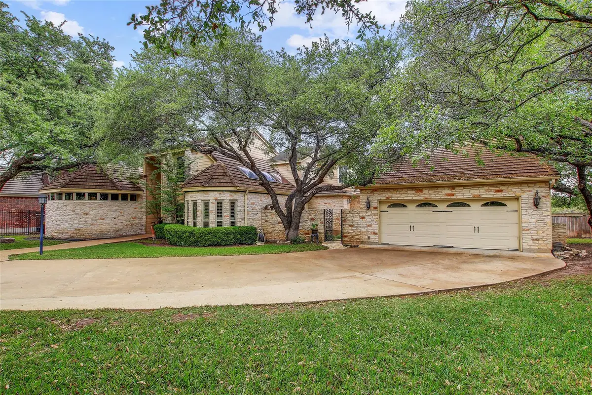 36 Cottondale Rd, The Hills, TX 78738 - Image #1