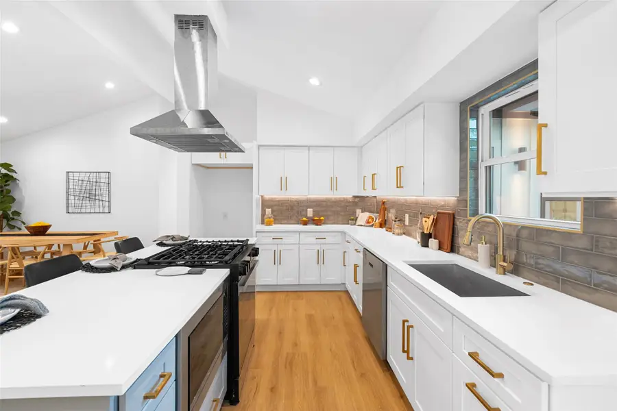 1421 Westmoor Dr, Austin, TX 78723 - Image #3