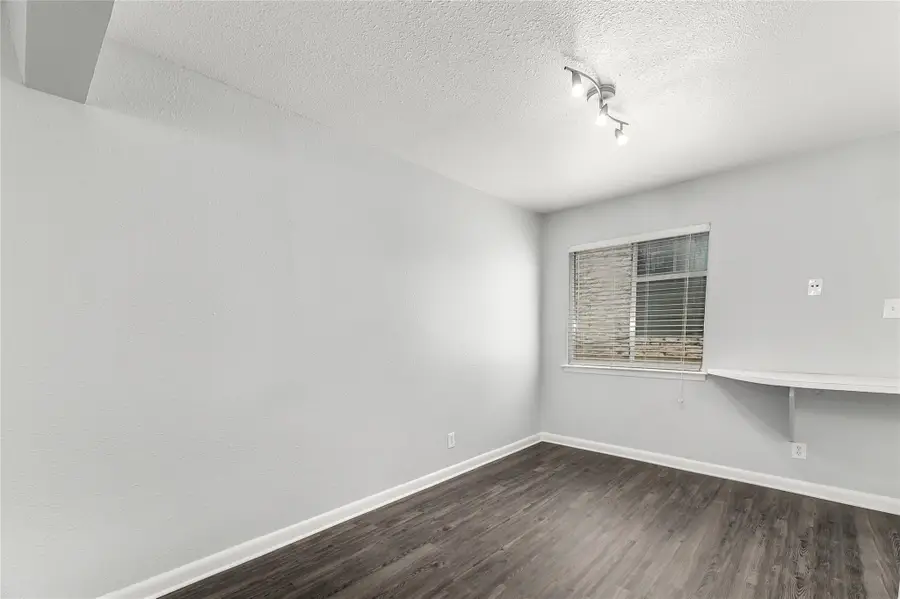 2408 Longview St #113, Austin, TX 78705 - Image #2