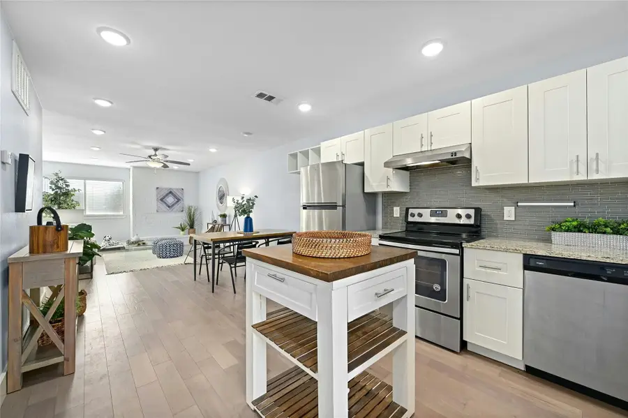 909 Reinli St #228, Austin, TX 78751 - #3