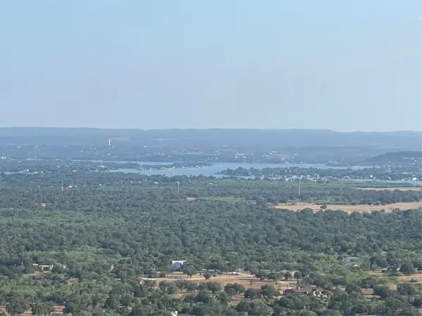 97 Hidden Cv, Kingsland, TX 78639