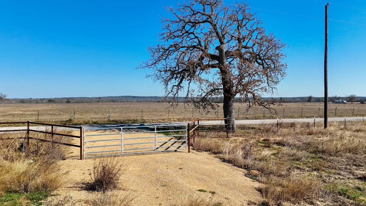 8200 Old Colony Line Rd, Dale, TX 78616 - #1