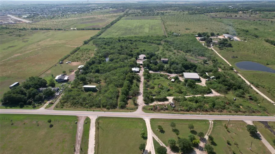 6144 Turnersville Rd, Creedmoor, TX 78610 - #3