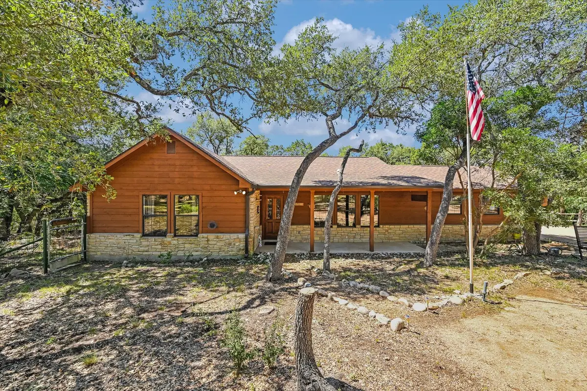 611 Mountain Crest Dr, Wimberley, TX 78676 - Image #1