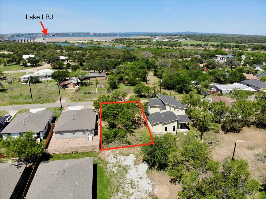 821 Aspen Ln, Cottonwood Shores, TX 78657 - Image #3