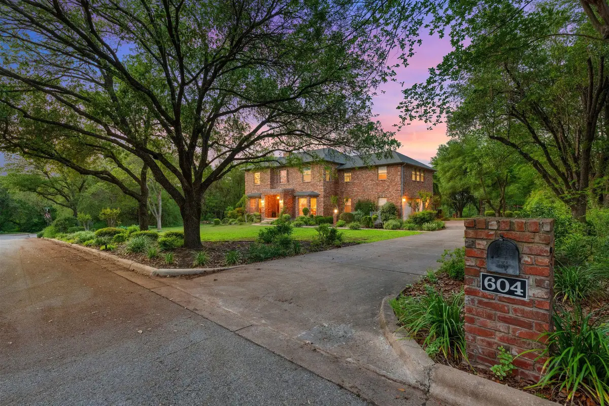 604 Rainbow Cv, West Lake Hills, TX 78746 - #1