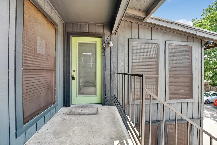 909 Reinli St #240, Austin, TX 78751 - #2