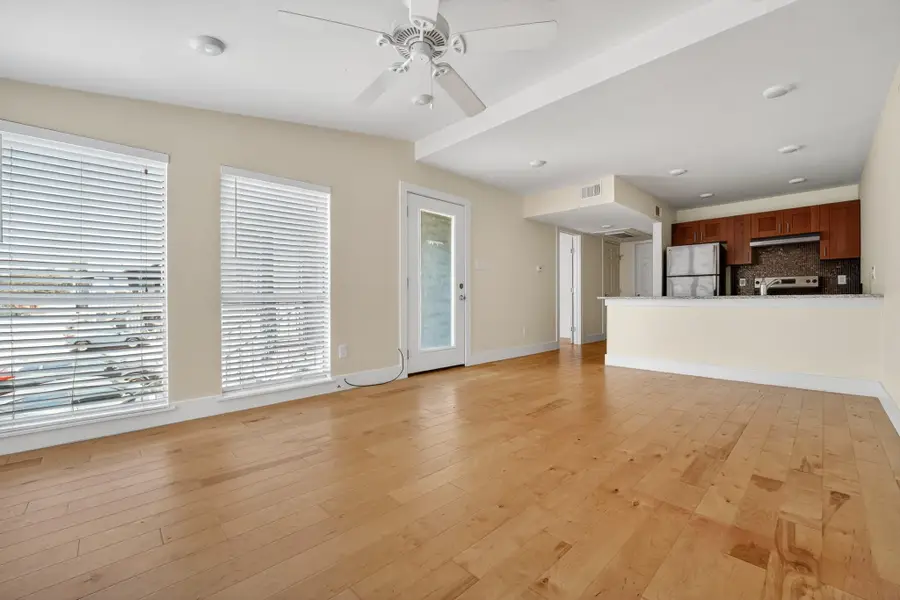 909 Reinli St #240, Austin, TX 78751 - #3
