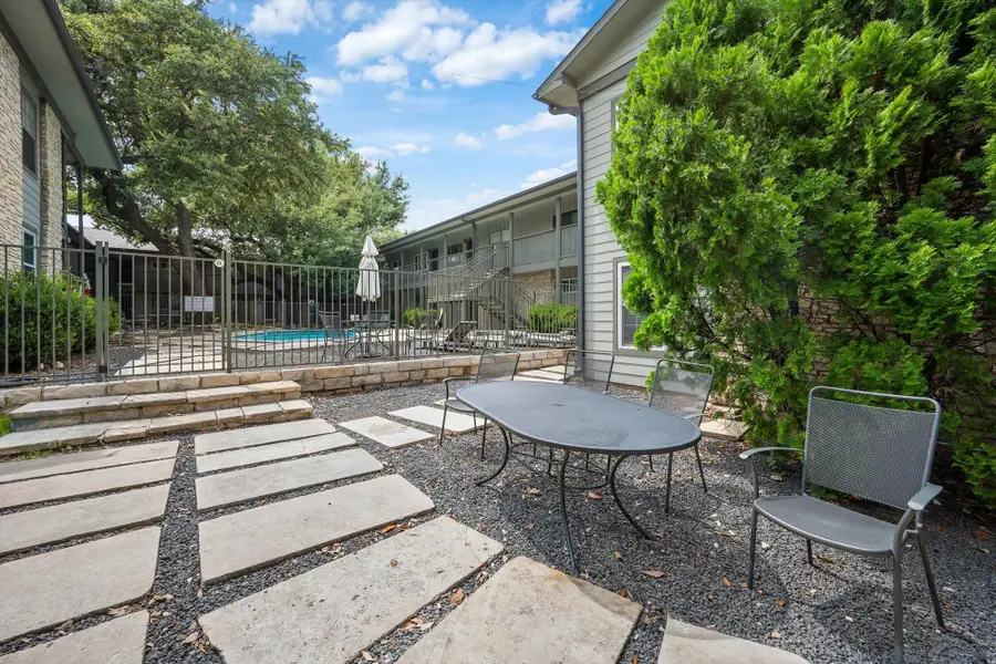 2303 East Side Dr #109, Austin, TX 78704 - #2