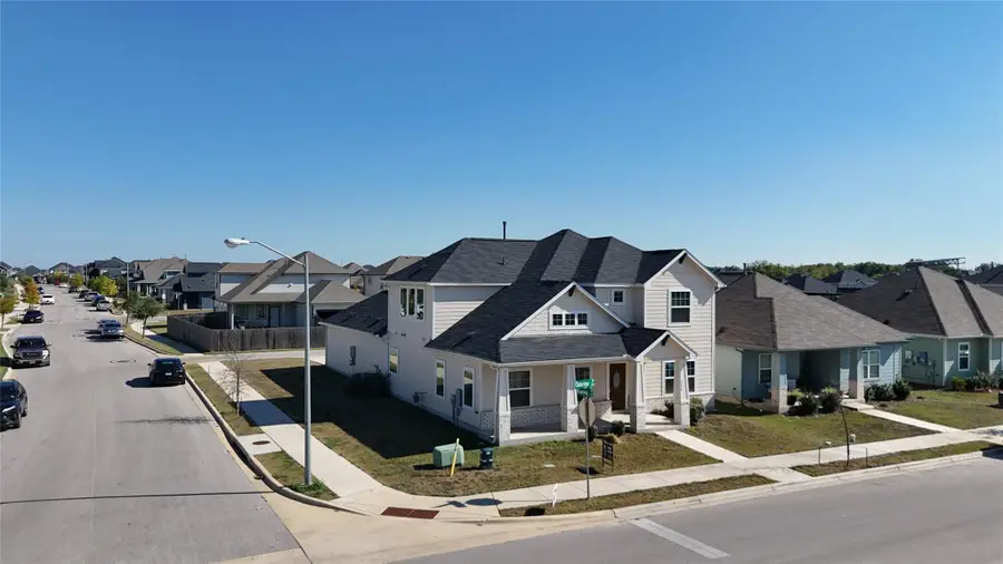 200 Oldbridge Dr, Hutto, TX 78634 - Image #2