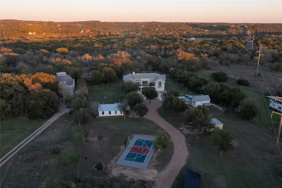 609 S Creekwood Dr, Driftwood, TX 78619 - Image #3