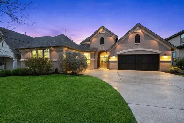 377 Jacksdaw Dr, Austin, TX 78737