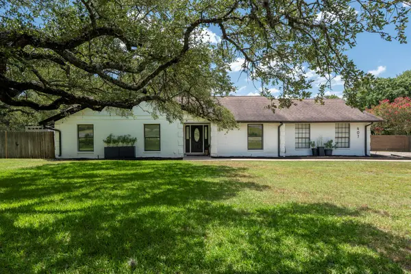 407 Canyon Wren Dr, Buda, TX 78610