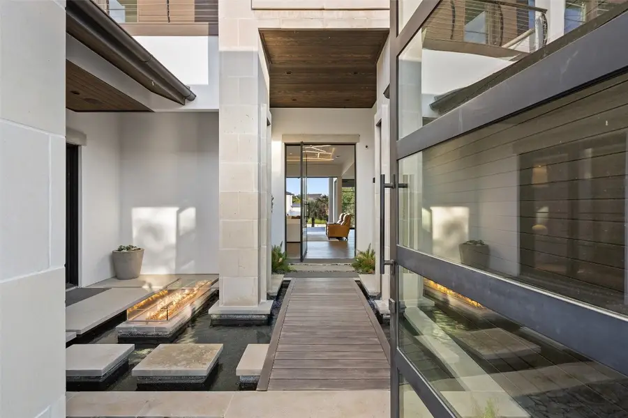 401 Matern Ct, Horseshoe Bay, TX 78657 - #2