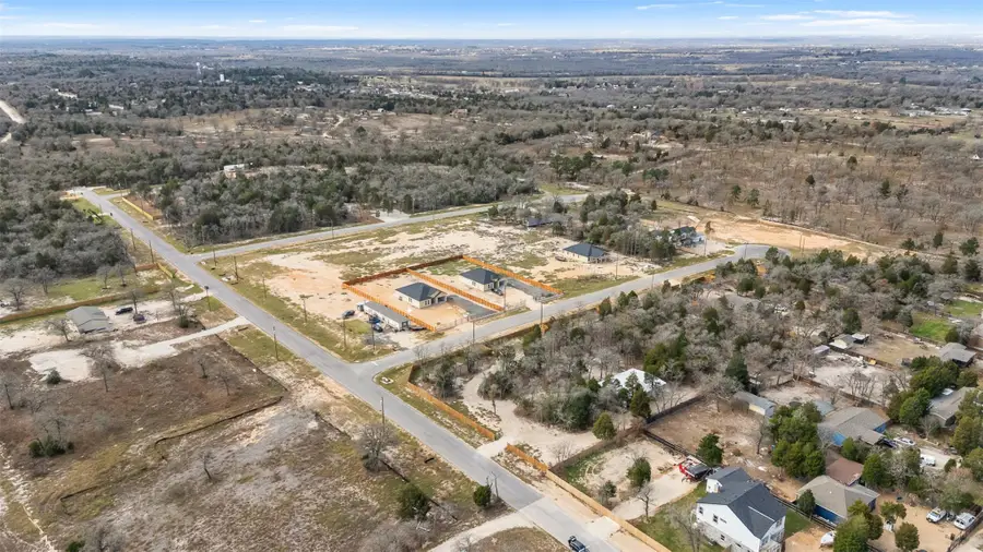 136 Las Alturas Dr, Elgin, TX 78621 - Image #2