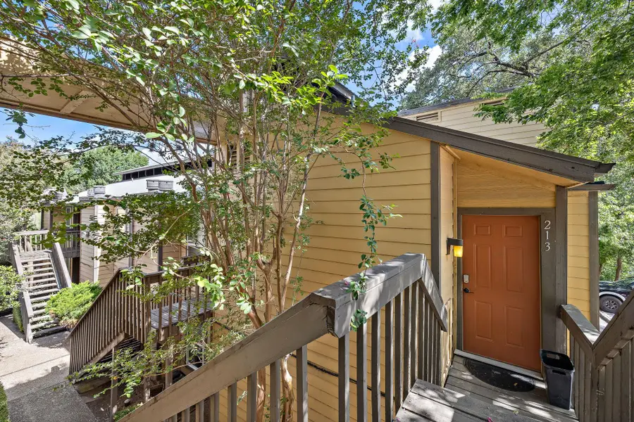 1000 W 26th St #213, Austin, TX 78705 - #3