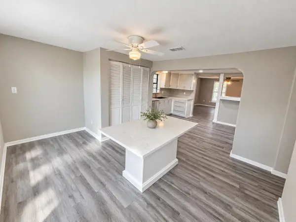 114 Royal St, Taylor, TX 76574