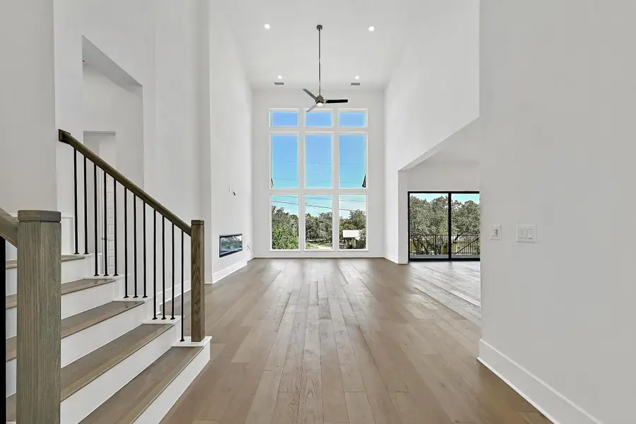 906 Bristol Creek Bnd, Lakeway, TX 78738 - Image #2