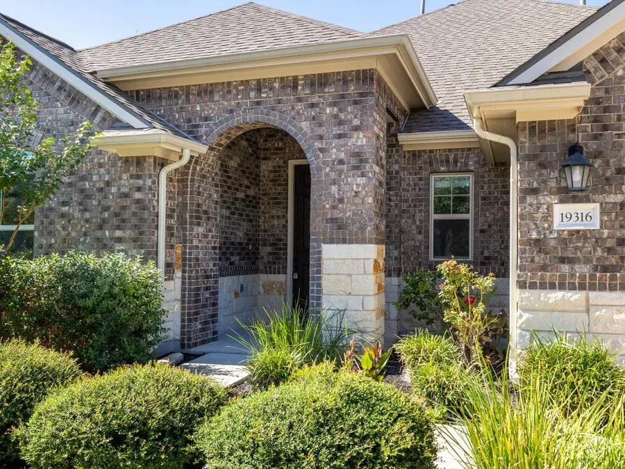 19316 Brusk Ln, Pflugerville, TX 78660 - Image #2