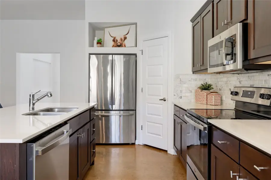 3407 Eisenhower Ave, Lago Vista, TX 78645 - #3