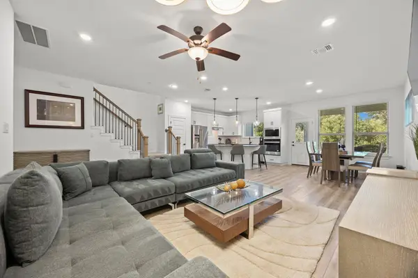2725 Woodall Dr #902, Cedar Park, TX 78613