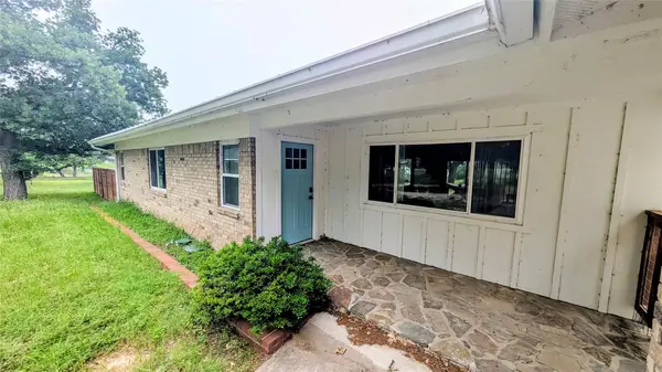 114 Agarita Dr, Burnet, TX 78611