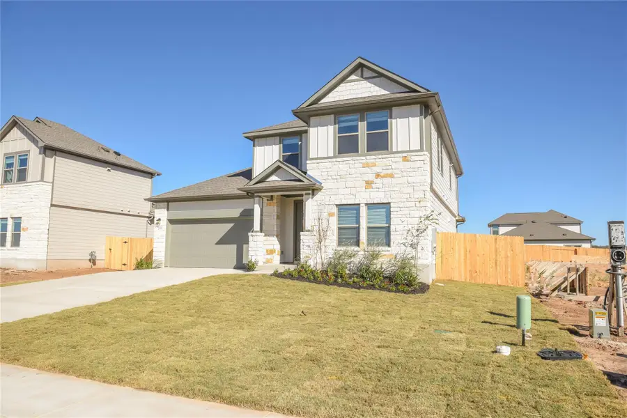 239 Red Tail Hawk Ln, Cedar Creek, TX 78612 - Image #2