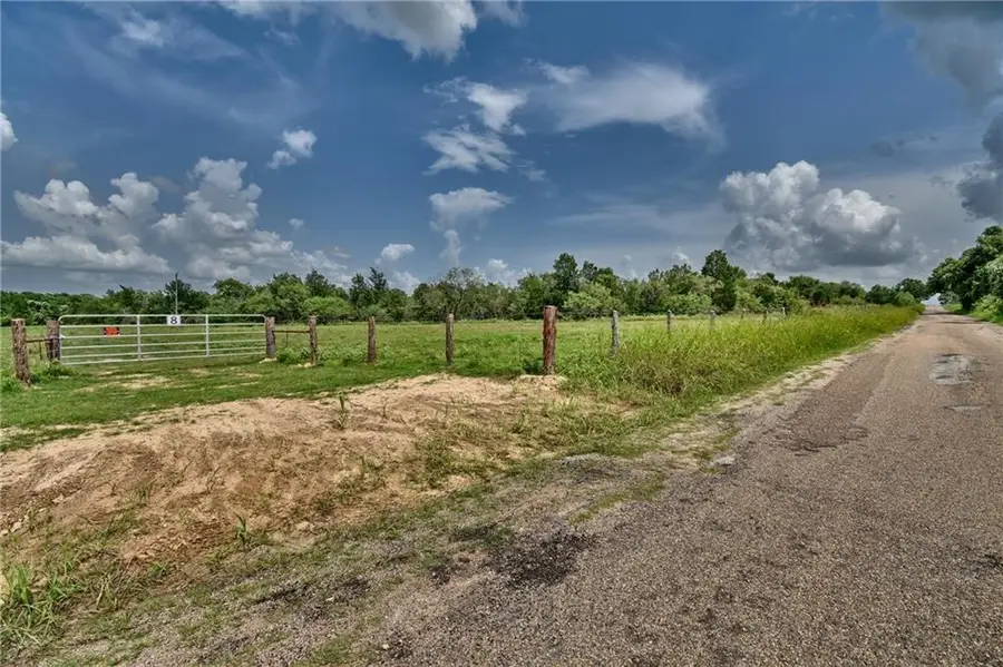 1290 County Road 302, Rockdale, TX 76567 - Image #2