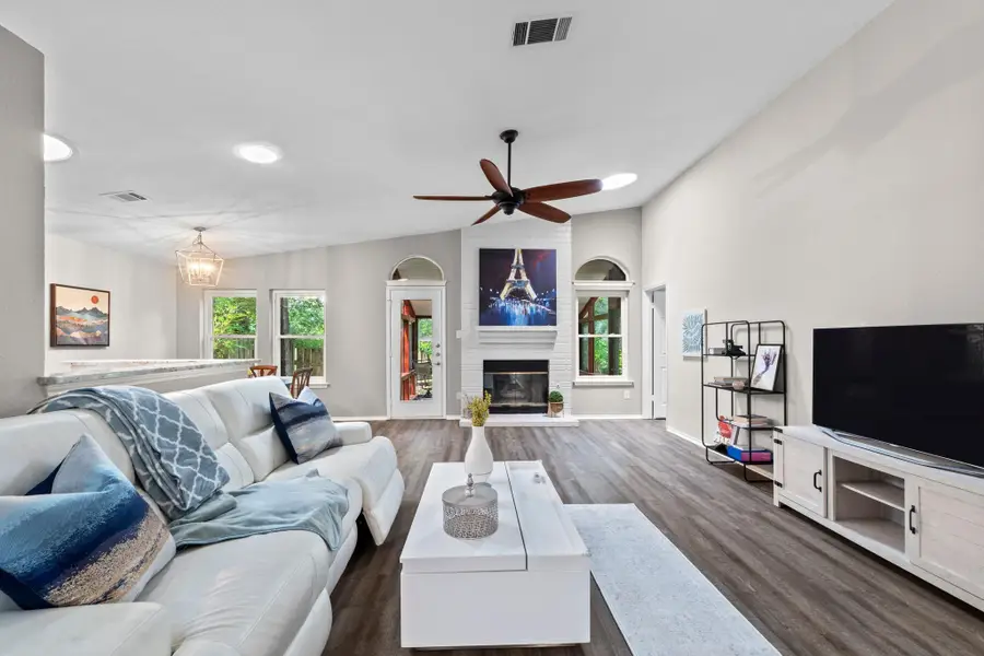 12806 Blackfoot Trl, Austin, TX 78729 - #2