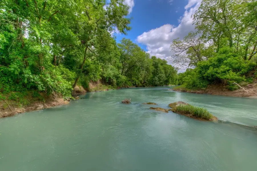 2464 County Road 249, Luling, TX 78648 - Image #3